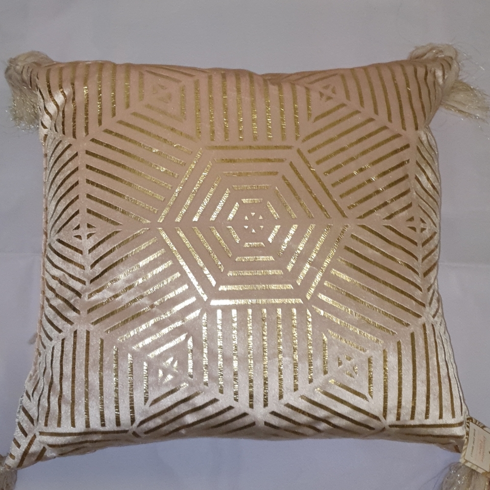 Decorative pillows